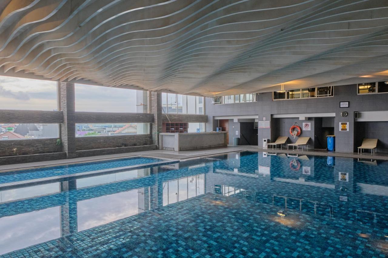 Swiss-Belhotel Mangga Besar Giacarta Esterno foto