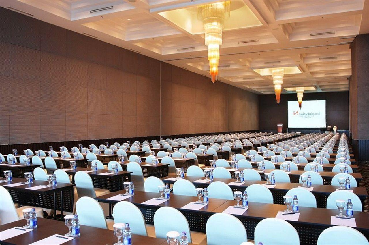 Swiss-Belhotel Mangga Besar Giacarta Esterno foto