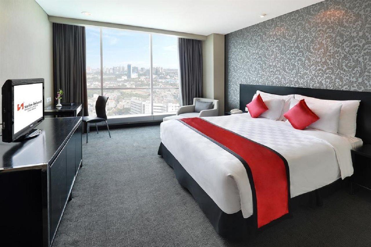 Swiss-Belhotel Mangga Besar Giacarta Esterno foto