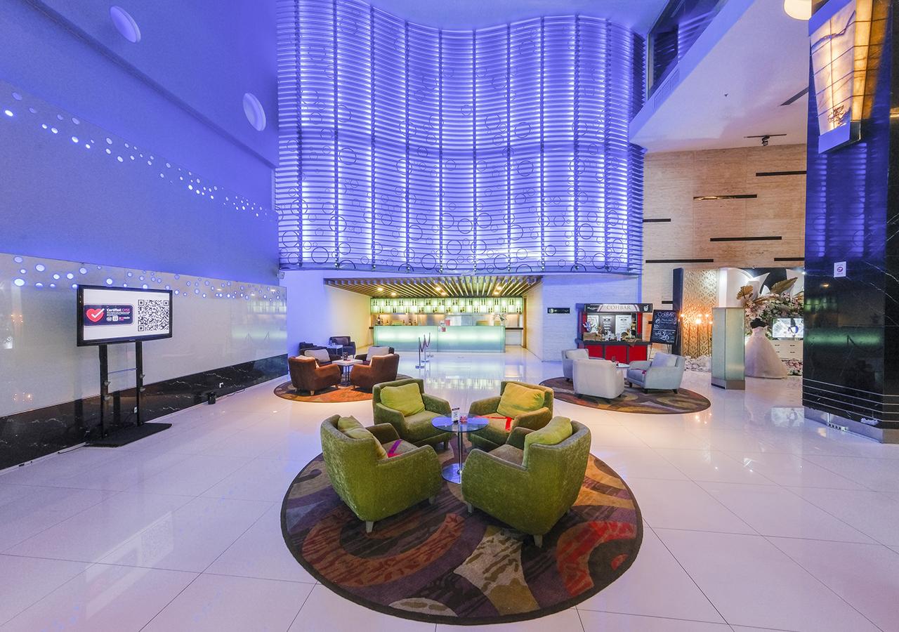 Swiss-Belhotel Mangga Besar Giacarta Esterno foto