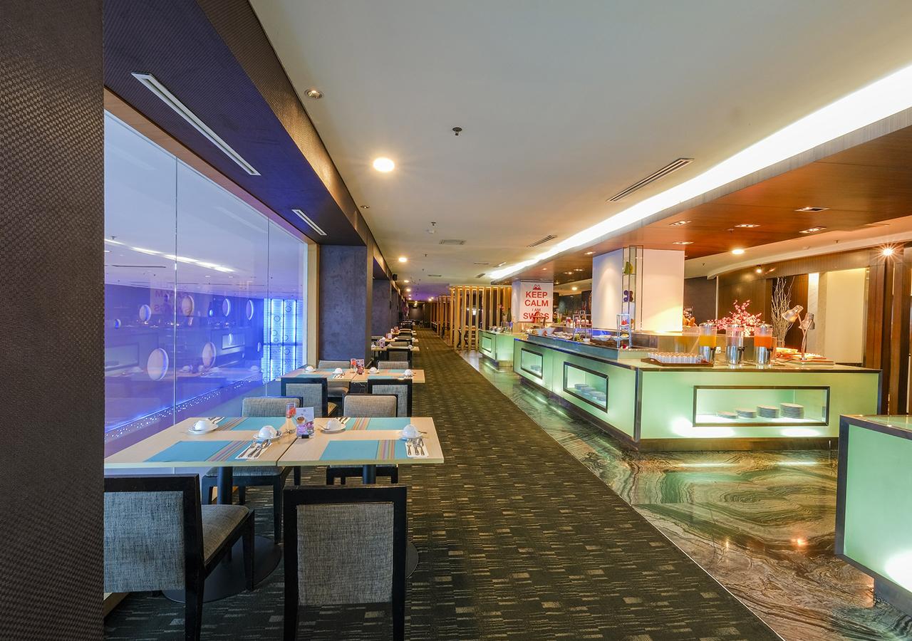 Swiss-Belhotel Mangga Besar Giacarta Esterno foto