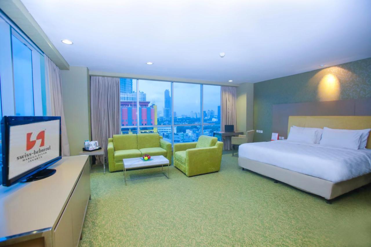 Swiss-Belhotel Mangga Besar Giacarta Esterno foto