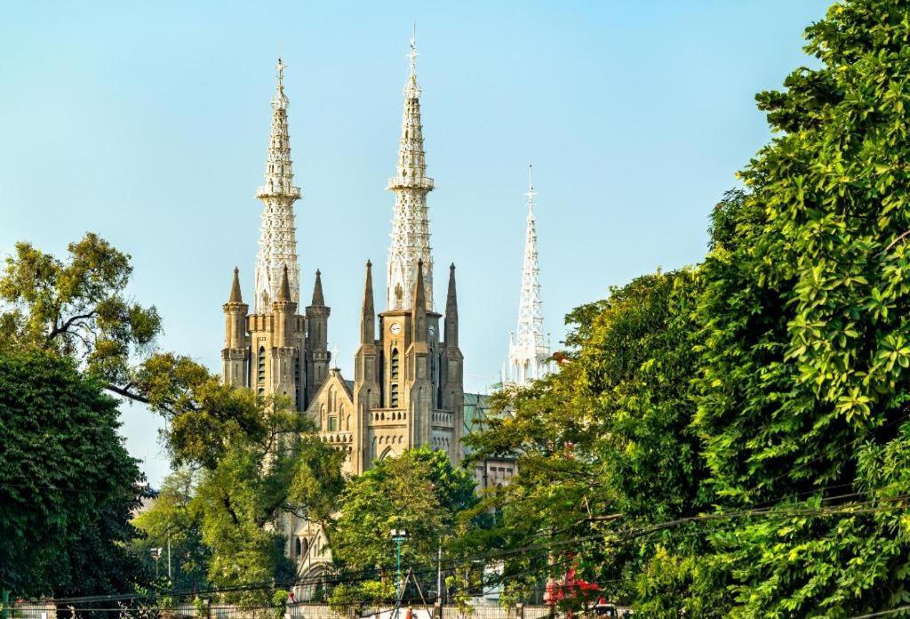 Swiss-Belhotel Mangga Besar Giacarta Esterno foto