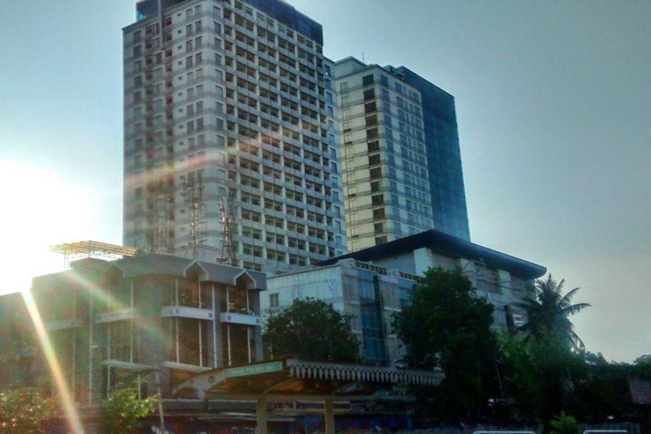 Swiss-Belhotel Mangga Besar Giacarta Esterno foto
